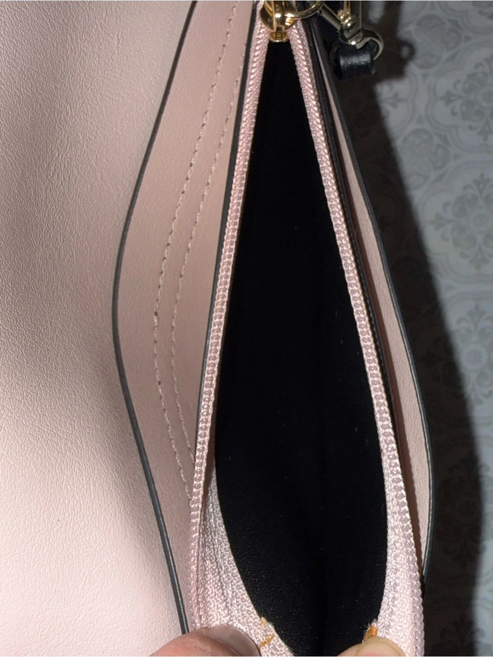 Kate Spade *Mollie* Putnam Drive Wristlet